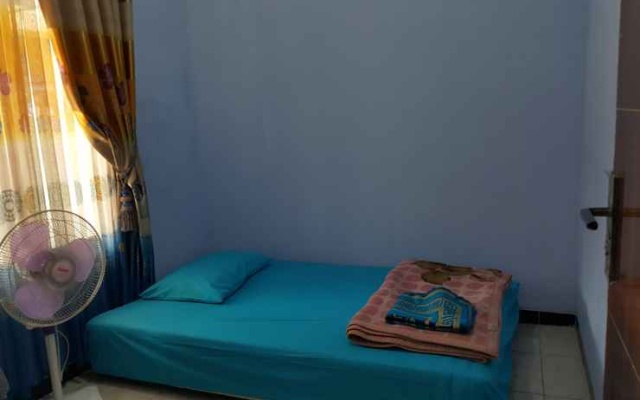 Nice House 2 Bedrooms at Garuda Homestay Syariah – Guest Rooms – Mertoyudan