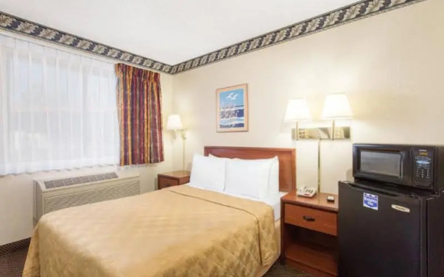 Super 8 Motel - Madera