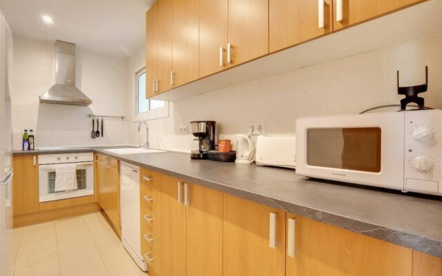 Cosy & Modern 4bdr in Central Eixample