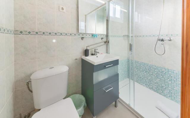 Holidays2Fuengirola Palangreros 100 mts from Beach and promenade