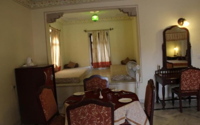 Amar Mahal Orchha
