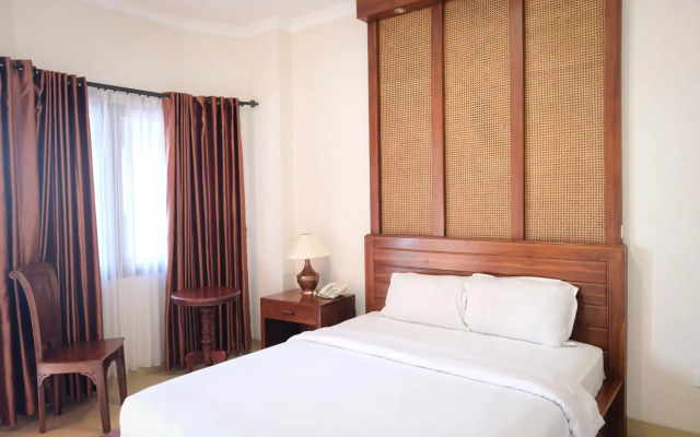 RedDoorz Premium @ The Garden Suites Solo