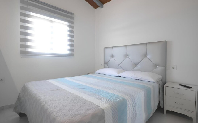 Encantador Chalet con Piscina