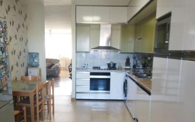 Modern Lux 2Br W Pool...Near Cascade