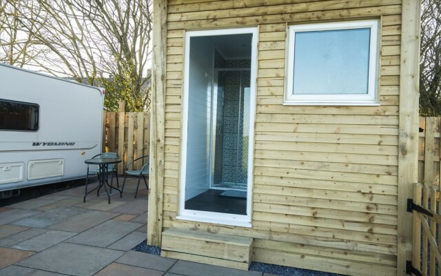 Charming 1-bed House in Holyhead