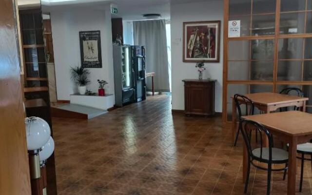 Hotel Alba Serravalle