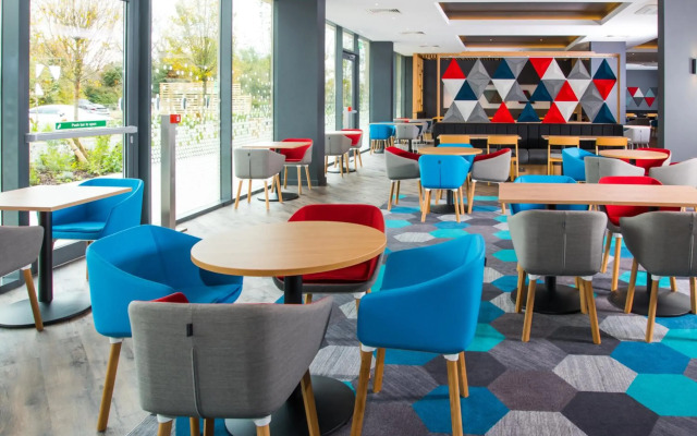 Holiday Inn Express Bicester by IHG