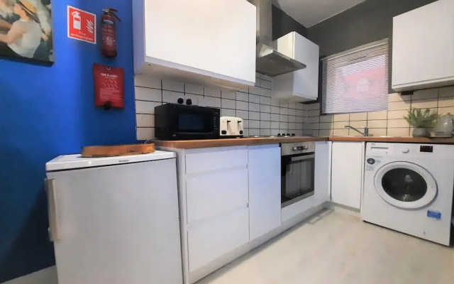 3-bed House in Colchester With Parking and Wifi