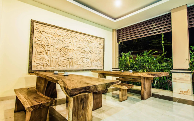 Lucky's Guest House