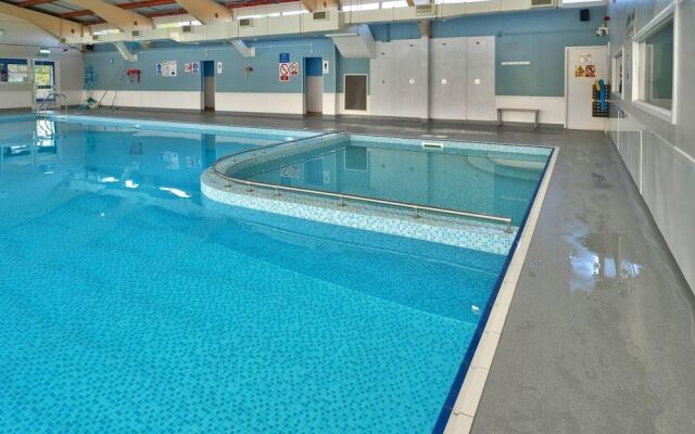 The Lookout, Sunny Beach Retreat, Sleeps 5 Guests