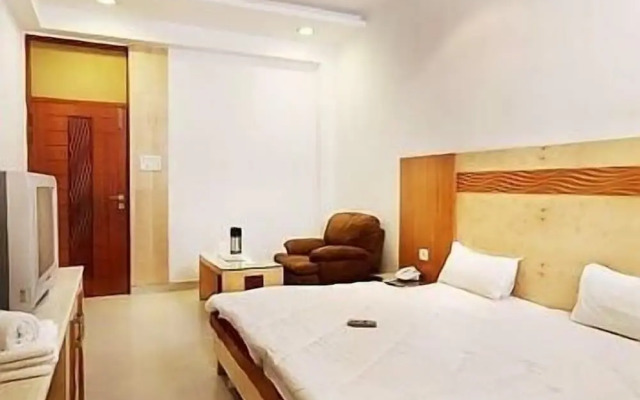 Hotel Mandakini Plaza