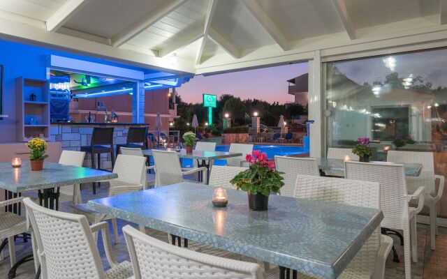 Alamis Hotel & Apartments