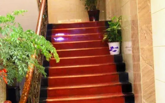 Danyang Donghua Express Hotel