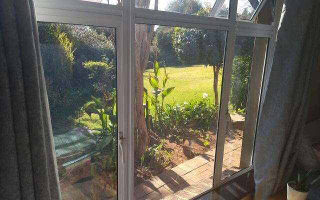 Cosy and sunny 1 bedroom place