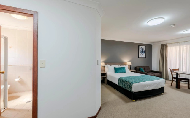 Best Western Plus Ambassador Orange