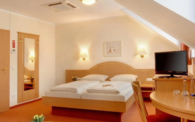 Hotel Kriemhild am Hirschgarten