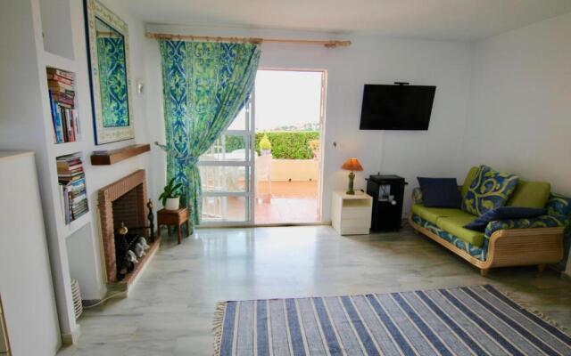 Polarsol 3 Townhouse in Club la Costa by Rafleys