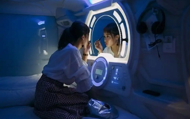 Capsule Hotel 2nd BOX