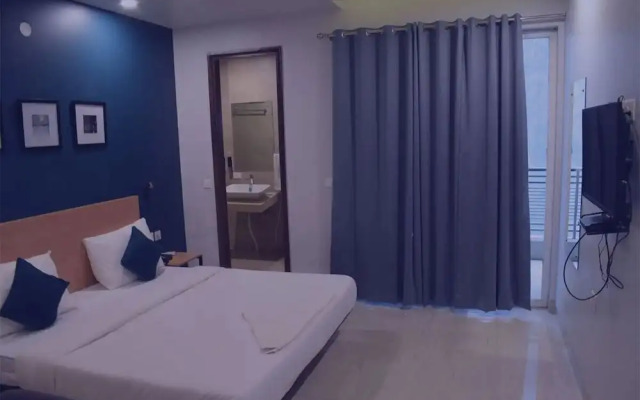 Aadat Hotel Subhash Chowk Gurgaon