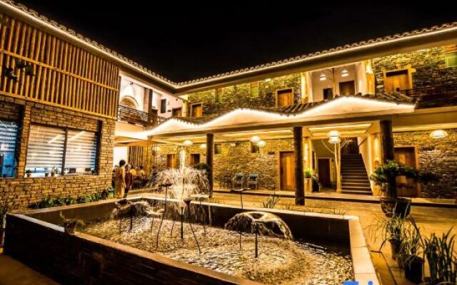 Puzhehei Mingsu · Mountain View Sunset Hotel (Puzhehei Scenic Area Qinglongshan Branch)