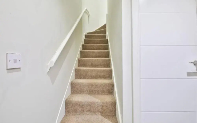 Whitchurch Place 2 Bed Flat in Cardiff