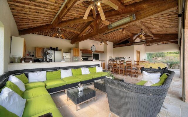 HAVRE DE PAIX" 5 étoiles Prestige jacuzzi, hammam, sauna, PISCINE chauffée Mougins Cannes Grasse