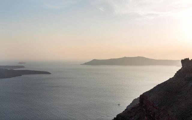 Andreas Cultural Cave House in Imerovigli, Santorini