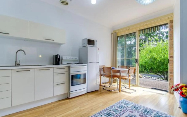 Nice Family Home with Studio Sleeps 11 and is Close to the Beach – Guest Rooms – Vincentia