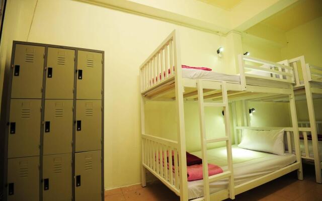 Phi Phi Bucket Hostel