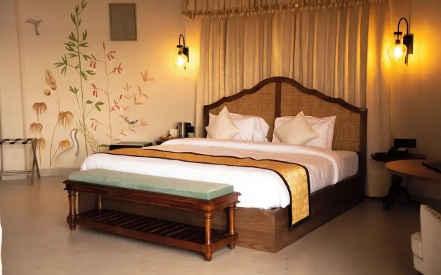 Narwar Lakefront Resort