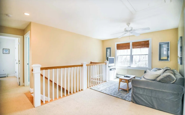 Stunning 5 Bdr, Walk to York Harbor Beach!