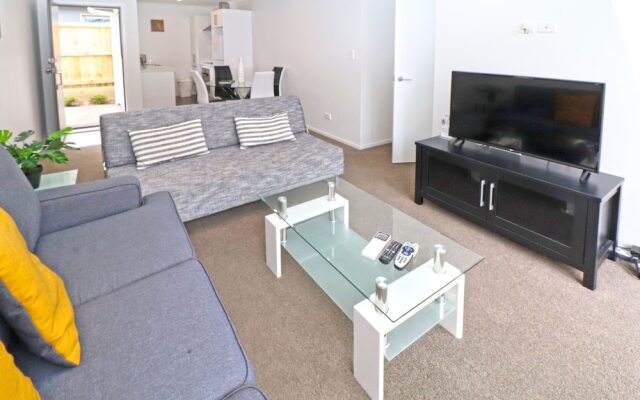 2 Brm Apartment 4 on Jones Crescent