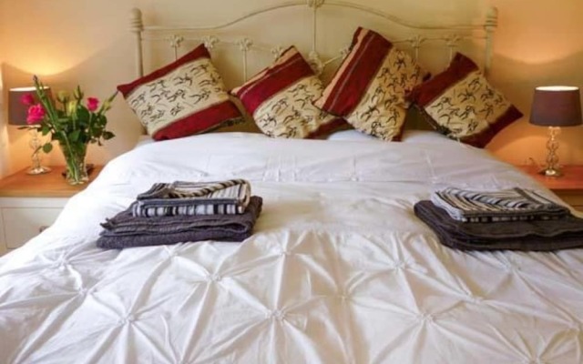3 Riverside Bungalows