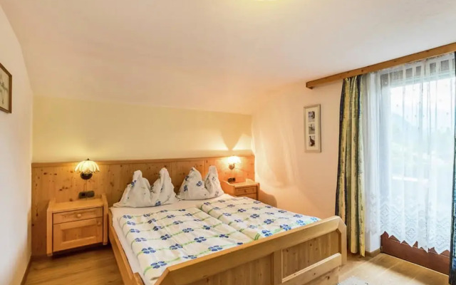 Spacious Apartment in Fügen near Ski Area