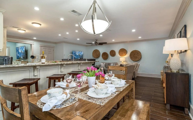 Augusta 552 - Sand Dollar Links