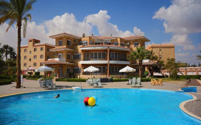 Tolip Inn Resort Fayed