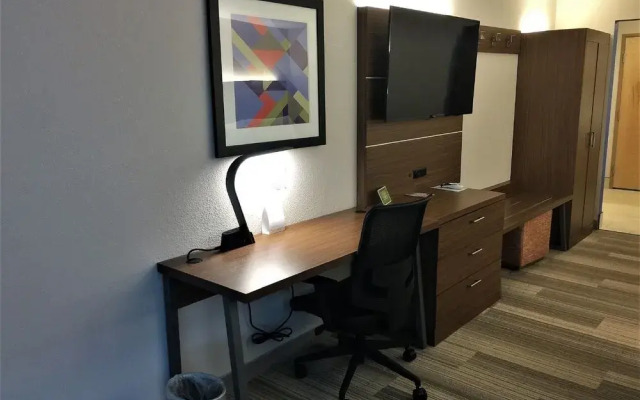 Holiday Inn Express & Suites Danville