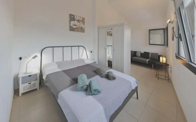 Apartment With one Bedroom in Cadaqués, With Furnished Terrace and Wifi