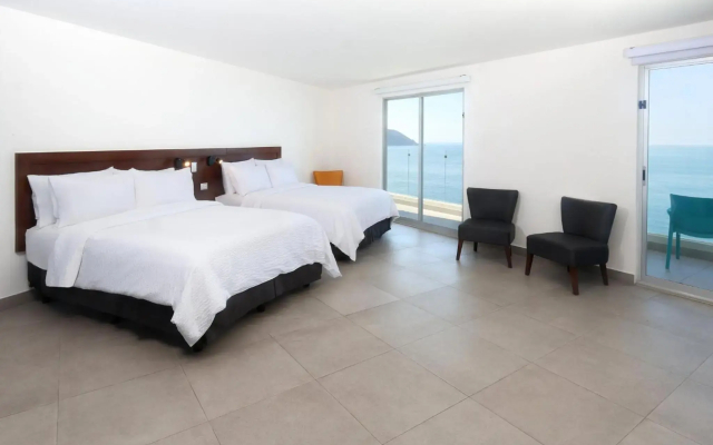 Garner Hotel Mazatlan Beach by IHG