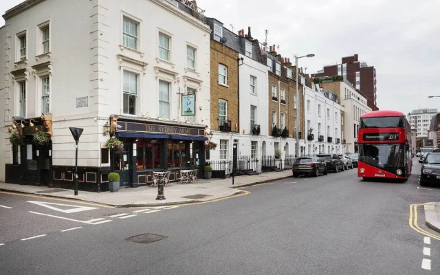 Relaxing Escape by the Kings Road