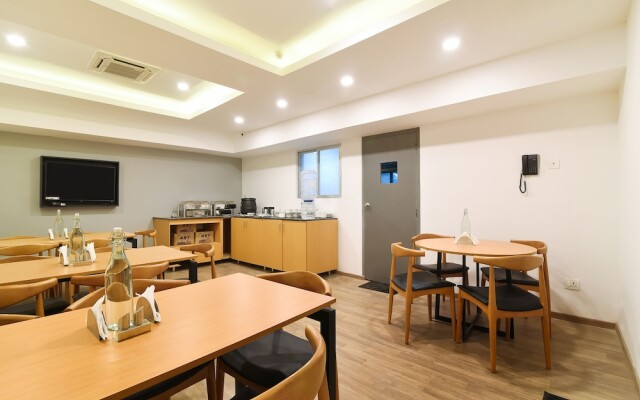 OYO Townhouse 124 Srm Kuppakonam Pudur