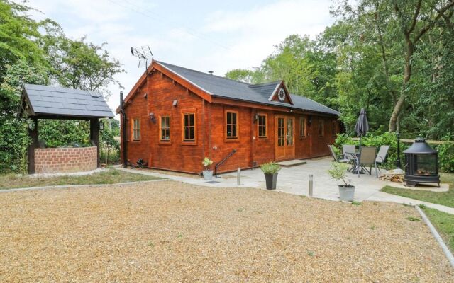 Acorn Lodge