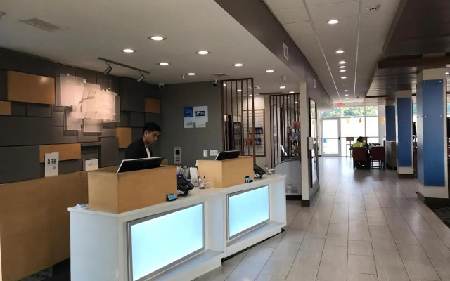 Holiday Inn Express & Suites Bensenville - O'Hare by IHG