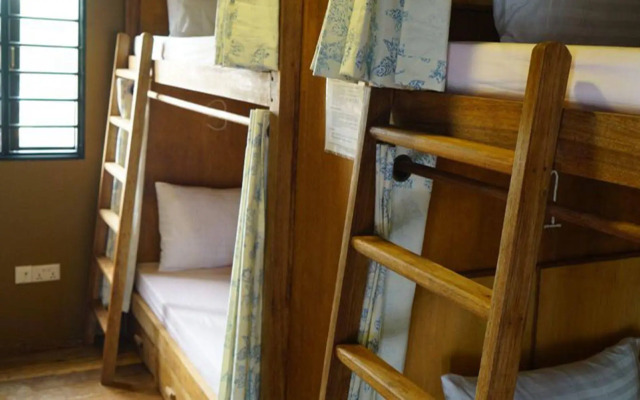 Mini Hut Hostel