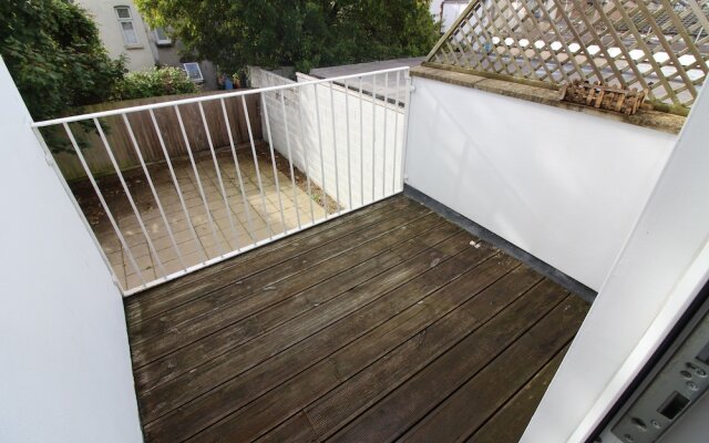 84A Albany Road