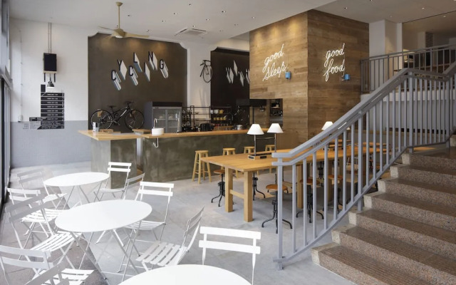 Ark Blue Hotel - Hostel