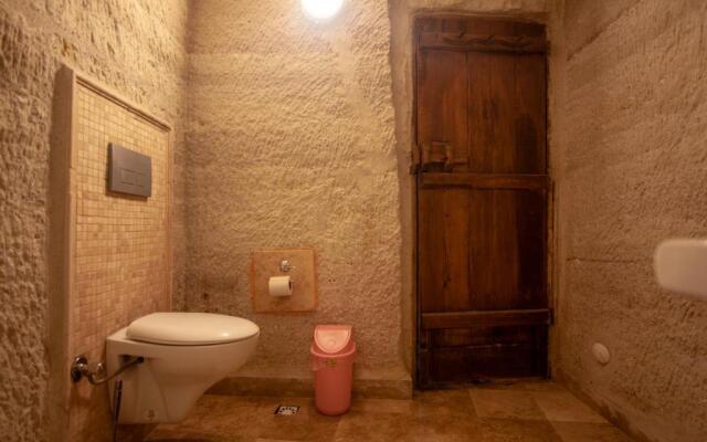 Seven Rock Cave Hotel