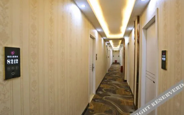 Yuanai Hotel (Yellow Crane Tower Hubu Lane)