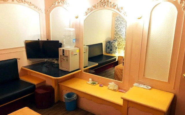 Wenqing Hotel