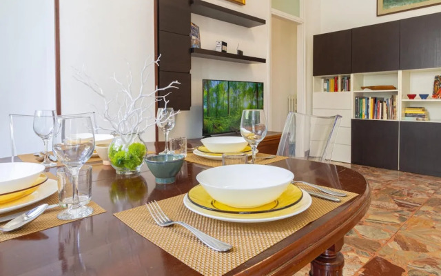 Madamart - 301 Autodromof1 Centro